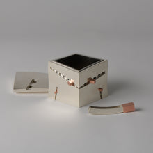 Load image into Gallery viewer, Wayne Guest - Caddy 8