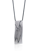 Load image into Gallery viewer, Nina Ellis - Chiseled leaf - 1