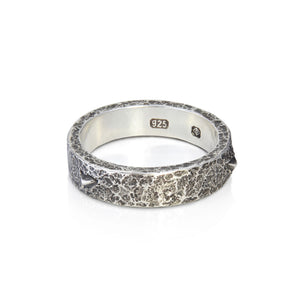 Callan Denis –Narrow Breach ring