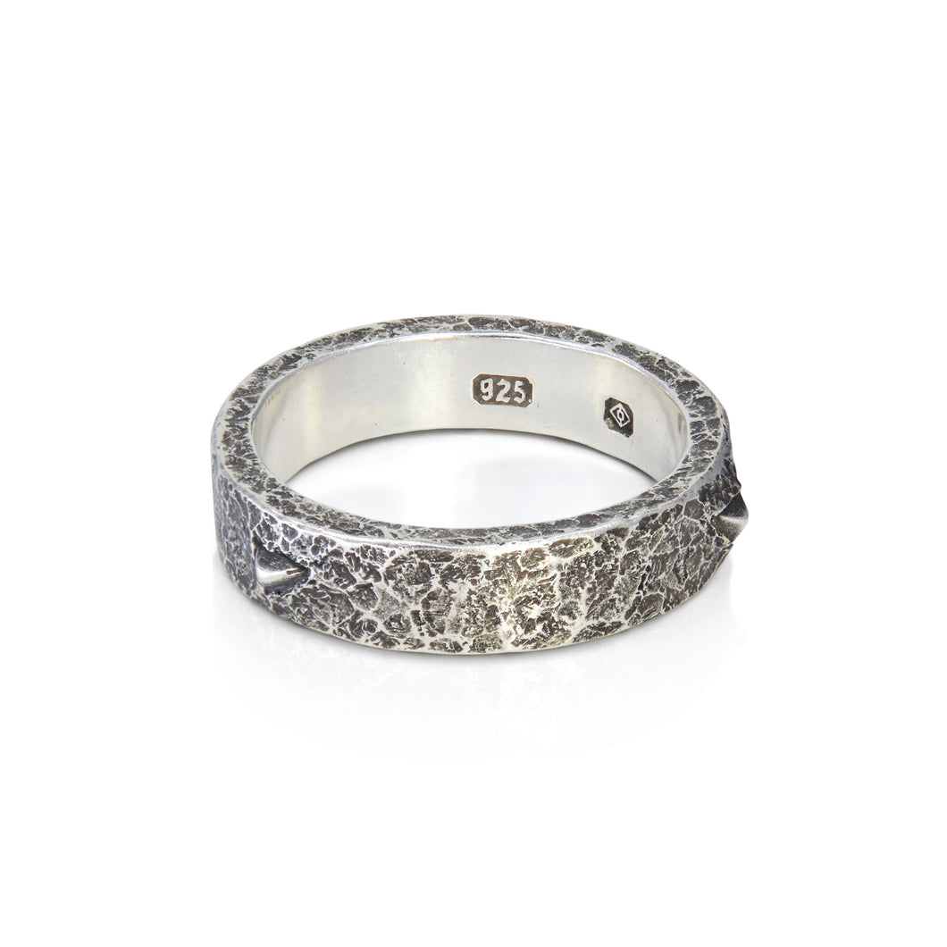 Callan Denis –Narrow Breach ring