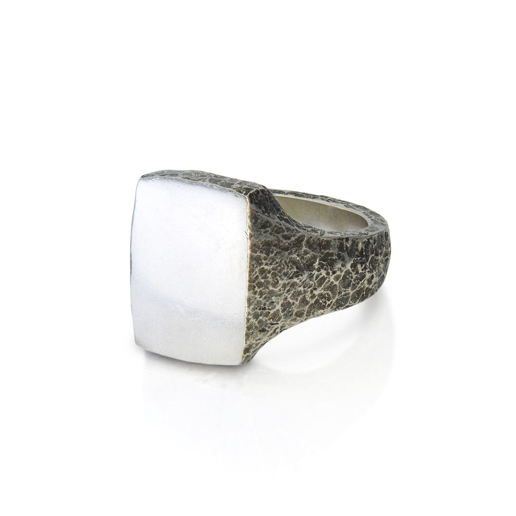 Cut Signet ring