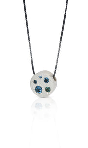 Robyn Clarke- Stratum Disc Pendant – blue green