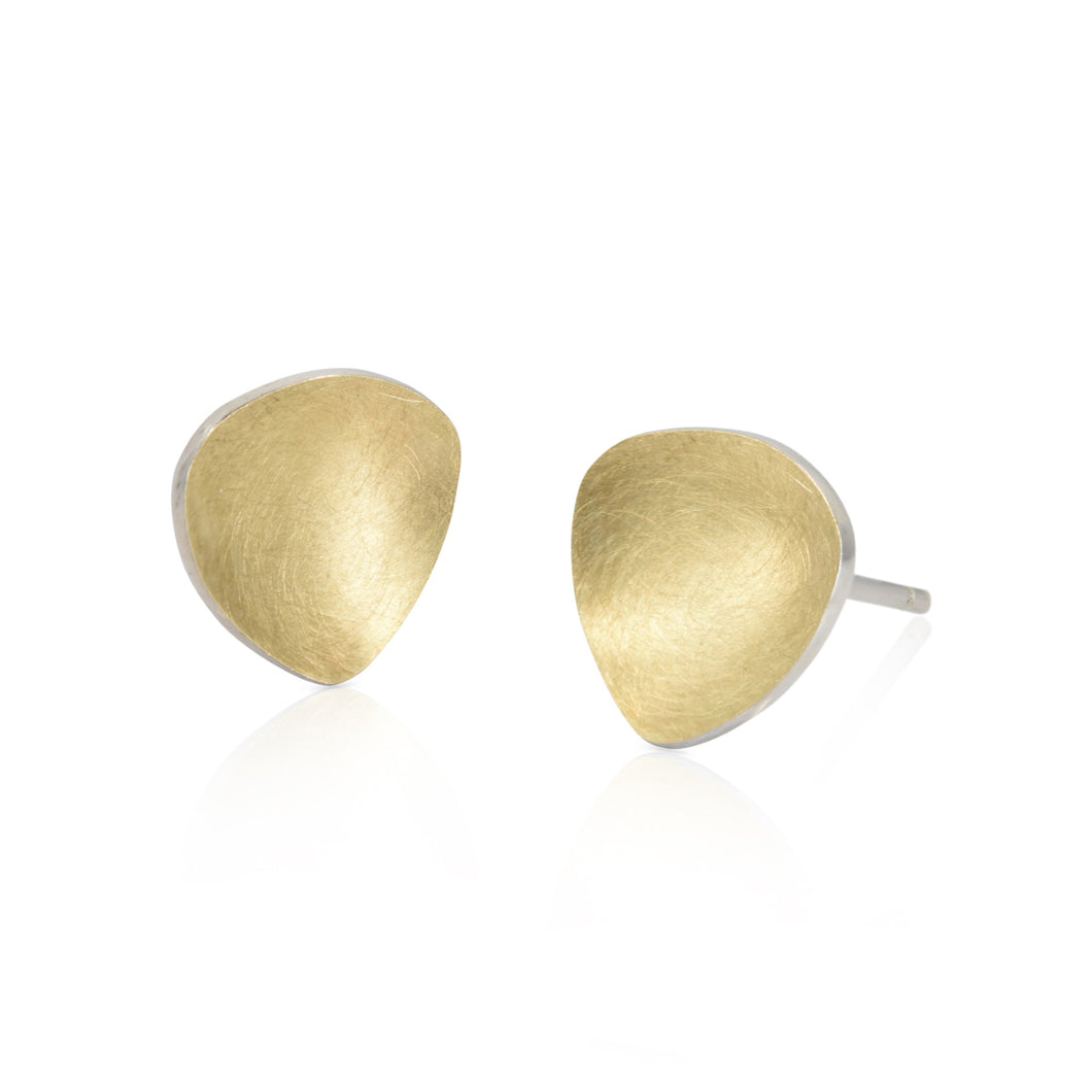 Nicola Bannerman- single sea shell stud