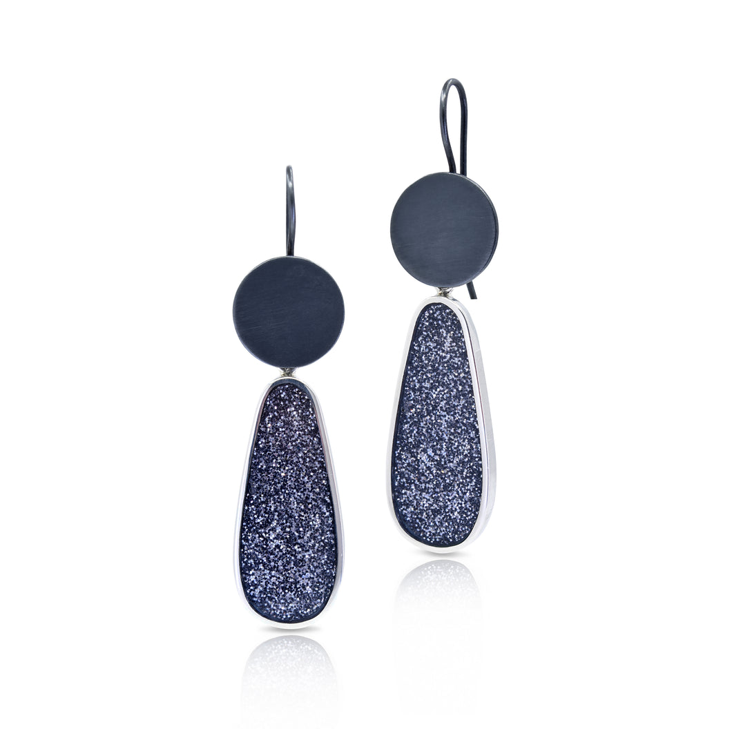 Amy Renshaw – Charcoal Drops, round